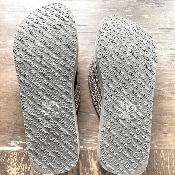 Sketcher yoga foam flip flops - Picture 6 of 6